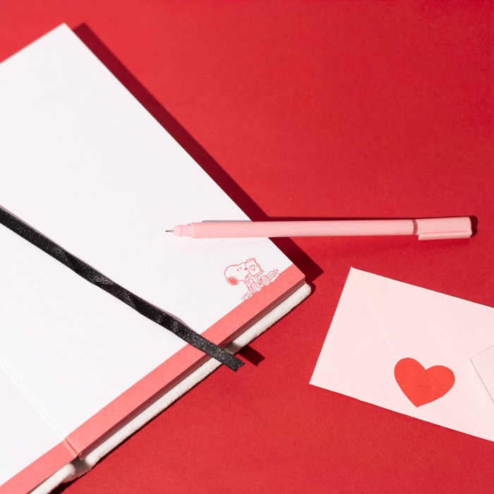Τετράδιο με Υφή Βελούδου A5/15X21 με 96 φύλλα SNOOPY Love Season