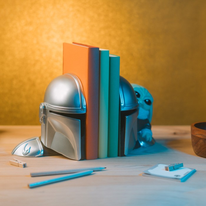 Σετ με 2 Βιβλιοστάτες STAR WARS THE MANDALORIAN AND GROGU