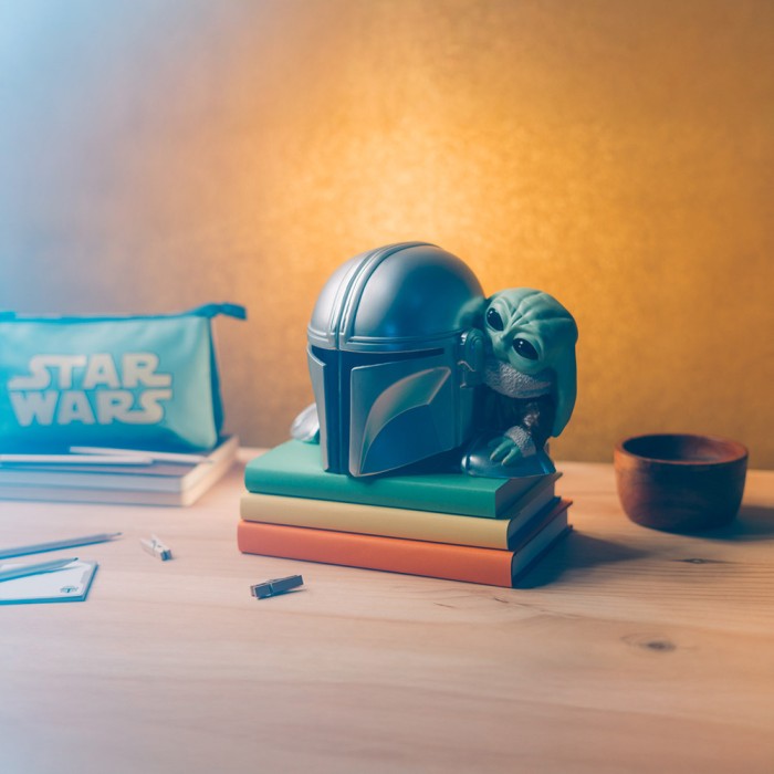 Σετ με 2 Βιβλιοστάτες STAR WARS THE MANDALORIAN AND GROGU