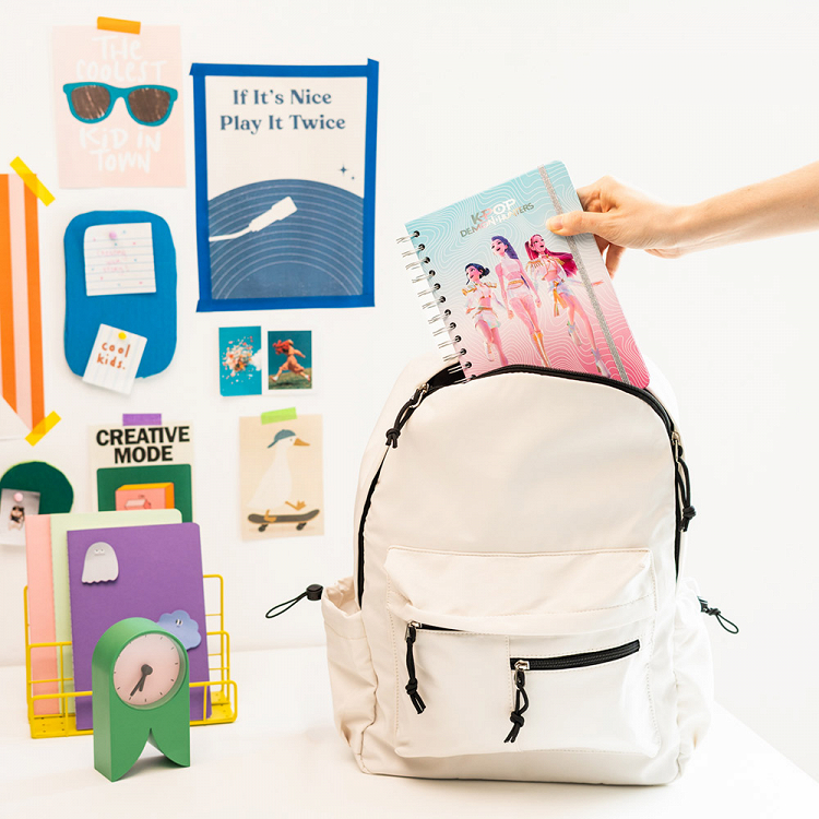 Hardcover Wire-O School Week to View Agenda 12 Months 2026/2027 15X21cm K-POP DEMON HUNTERS