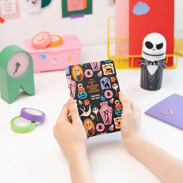 Hardcover School Weekly Agenda 17 Months 2026/2027 11x15,5cm DISNEY THE NIGHTMARE BEFORE CHRISTMAS