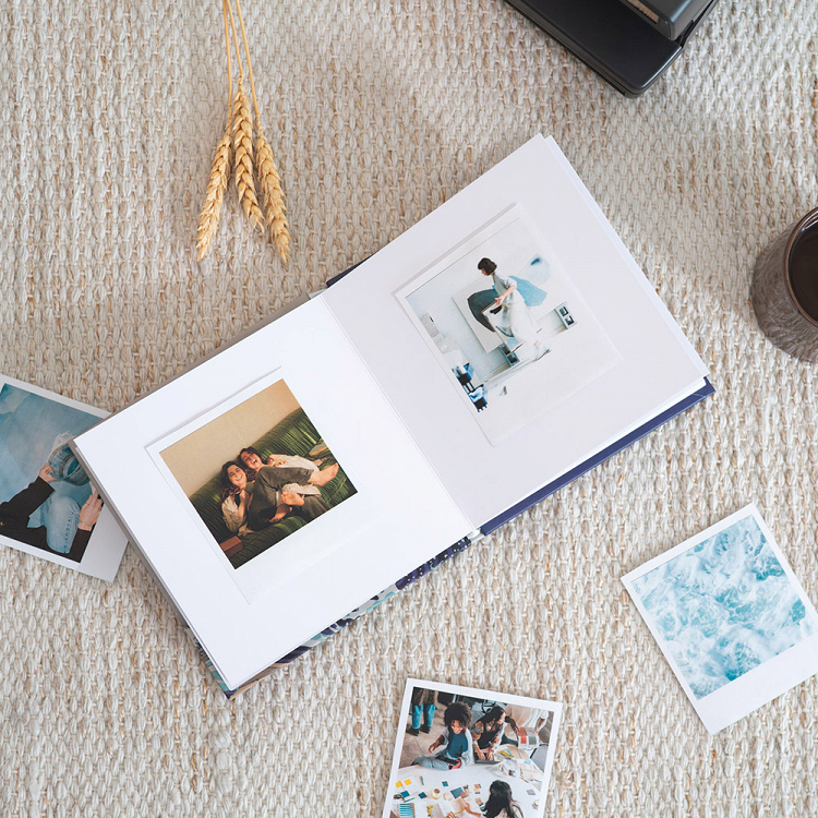 Photo Album 16X16cm with 24 Self-adhesive Sheets HOKUSAI
