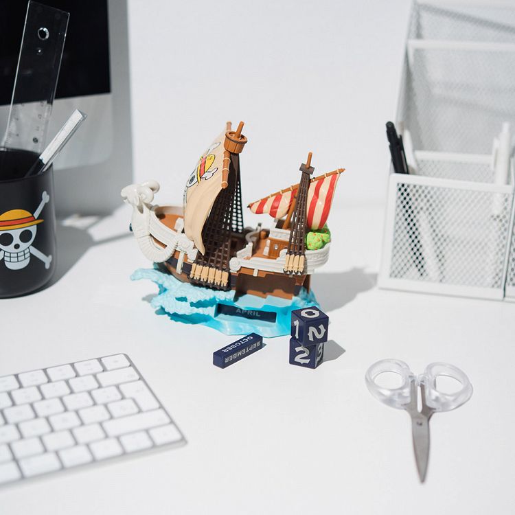 Perpetual 3D Calendar 16cm NETFLIX ONE PIECE Going Merry