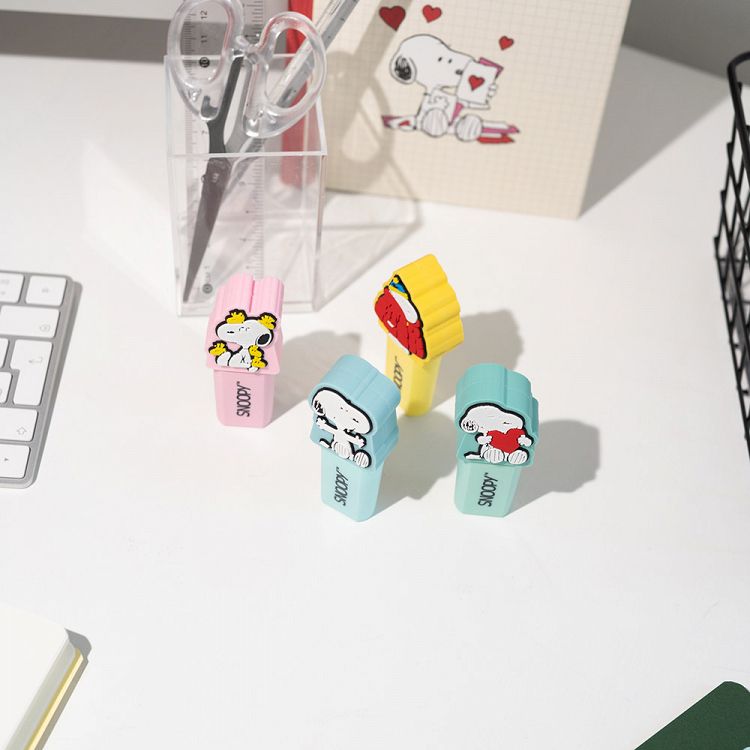 Σετ 4 Υπογραμμιστές (Highlighters) με 3D Topper SNOOPY