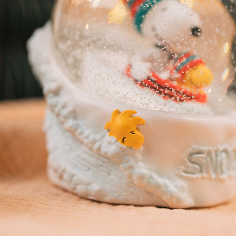 Snow Globe SNOOPY