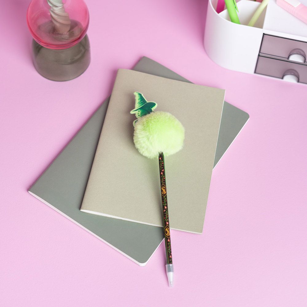 Set of 10 Pens with pom pom & 2D figure WICKED PART TWO Elphaba