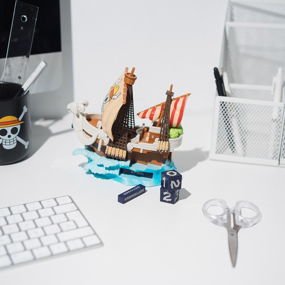 Perpetual 3D Calendar 16cm NETFLIX ONE PIECE Going Merry