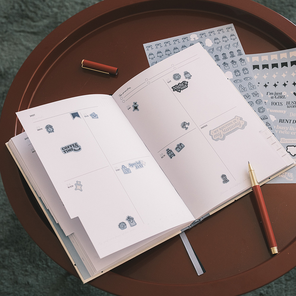 Premium Weekly Acadenic Diary 2026/2027 12 Months 15X21,5cm GAIA CLOUD DOTS by Kokonote